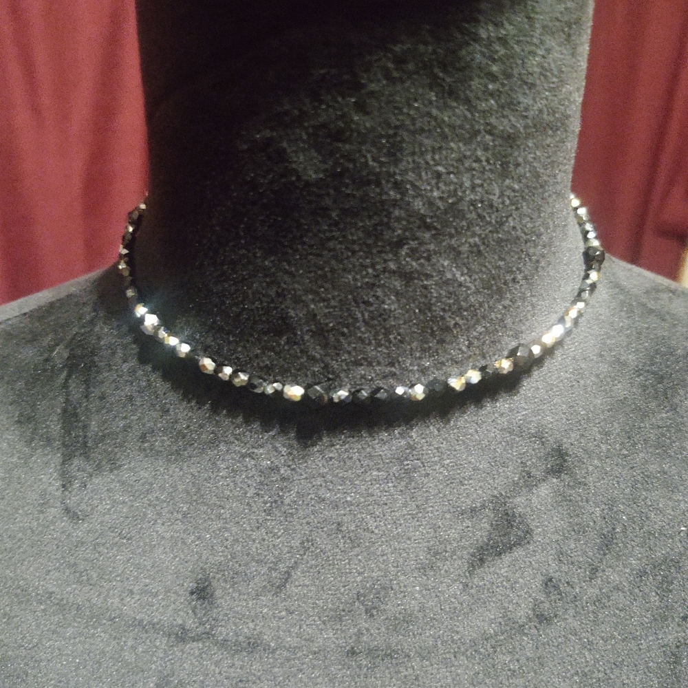 Black and silver wrap around choker necklace 15 inches